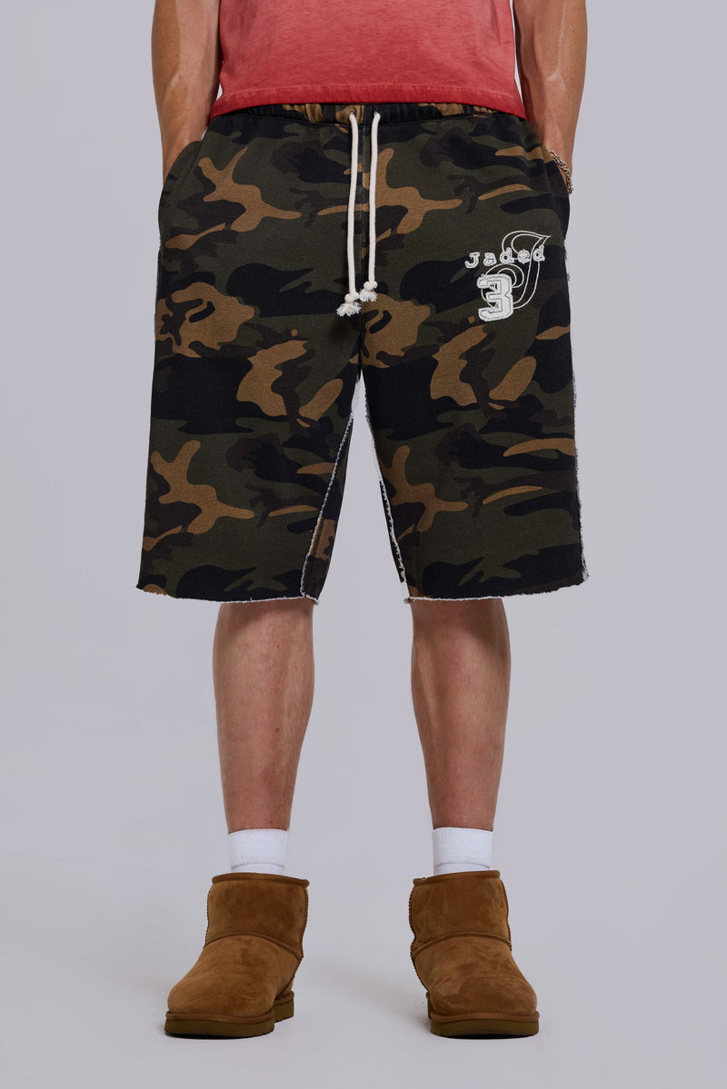 Cleo Slouchy Jogger Shorts in Camo