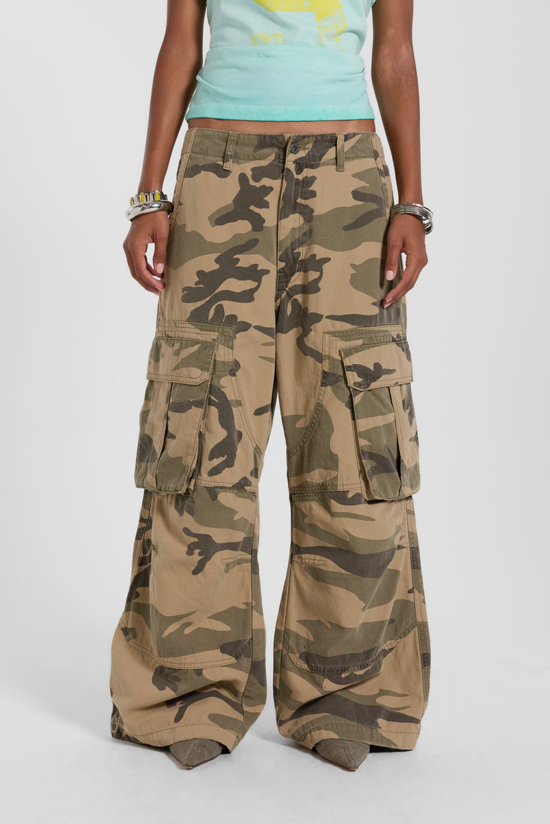 Camo Carpenter Cargo (Restock) – view 2