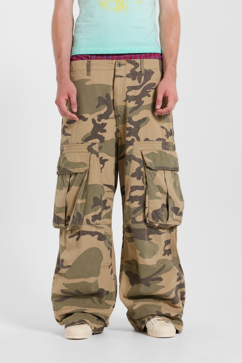 Camo Carpenter Cargo – view 3