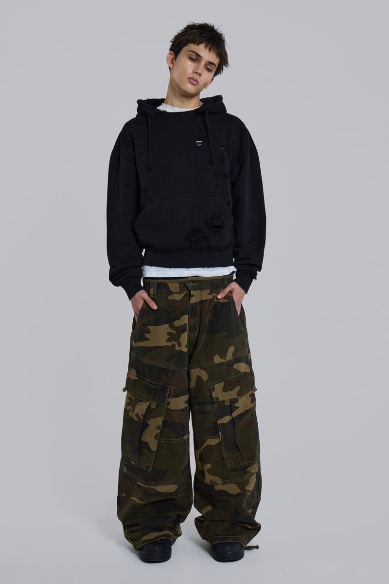 Pullover Bitten Hoodie in Black
