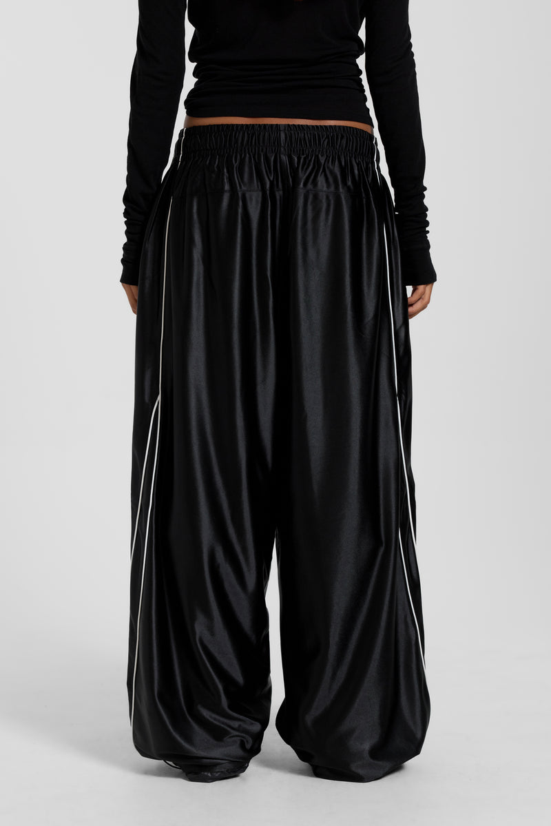 Black Metallic Vapor Joggers – view 4