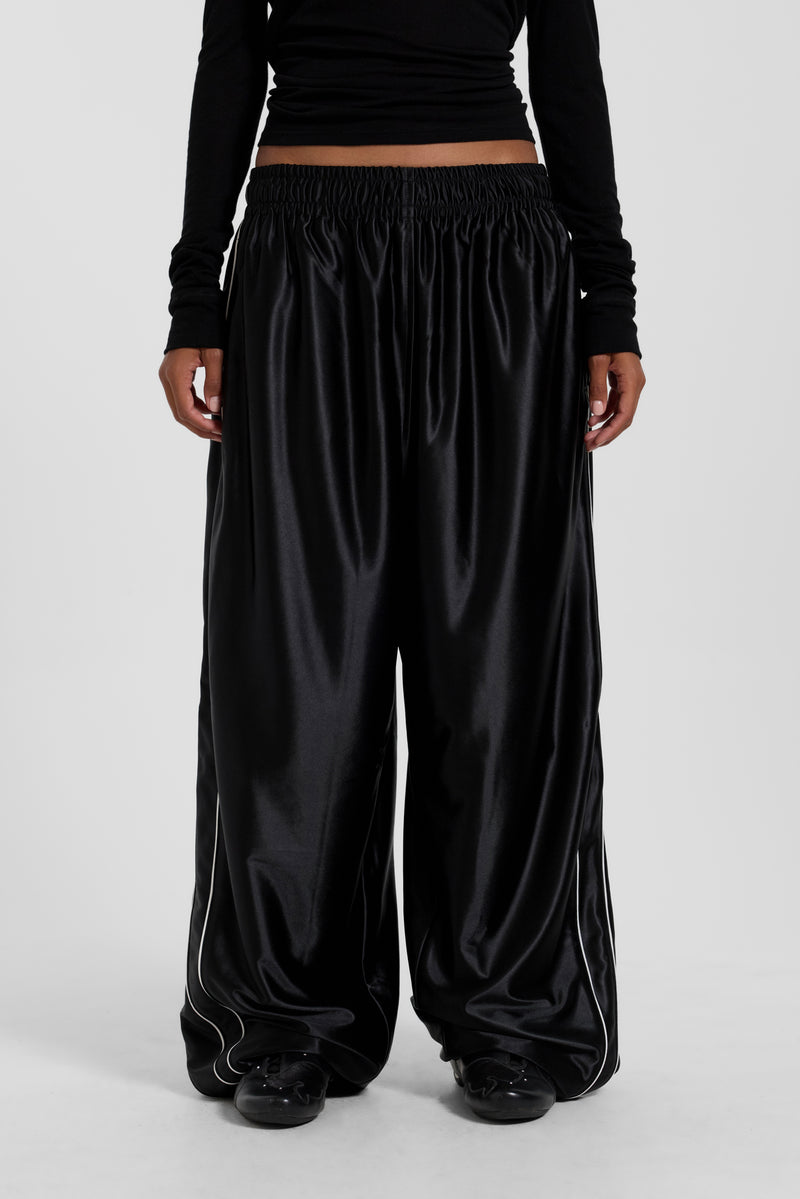 Black Metallic Vapor Joggers – view 2