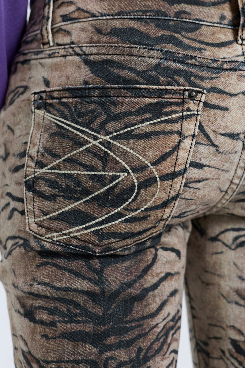 Leona Bootcut Cooper Jeans in Tiger – view 4
