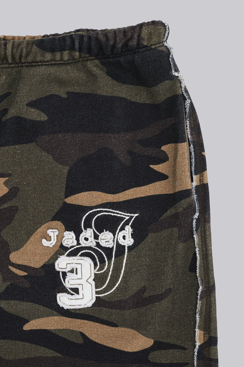 Cleo Slouchy Jogger Shorts in Camo