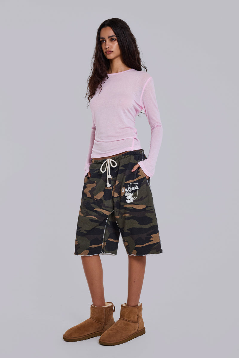 Cleo Slouchy Jogger Shorts in Camo