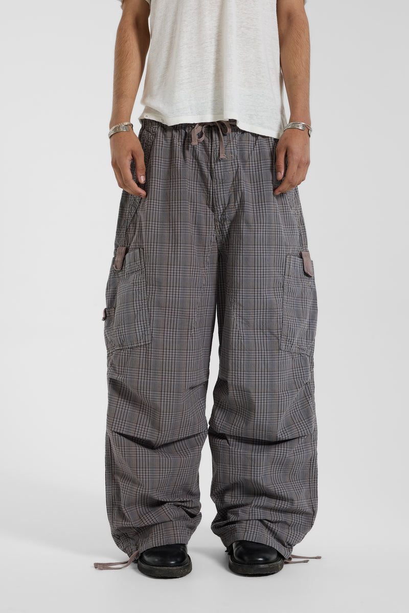 Parachute Pants in Grey Check - JMCP7112_F1